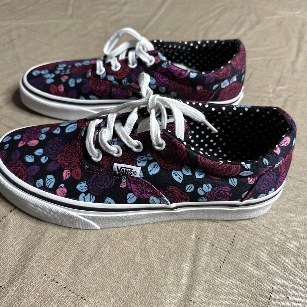 VANS Women's Doheny Romantic Floral Multicolor Skate Shoe Size 6